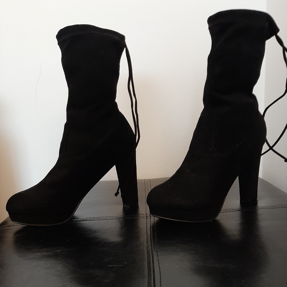 Catherine Malandrino Size 9 Faux Fur booties